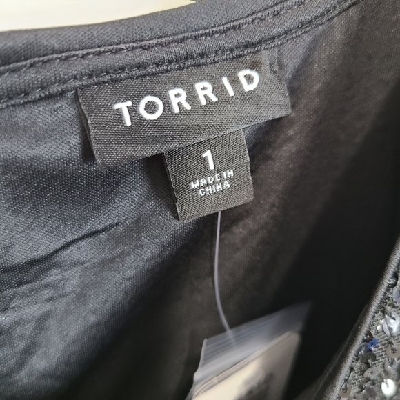Torrid Size 1 1X Black Sequin Ruched Short Sleeve Top NWT - Picture 7 of 11